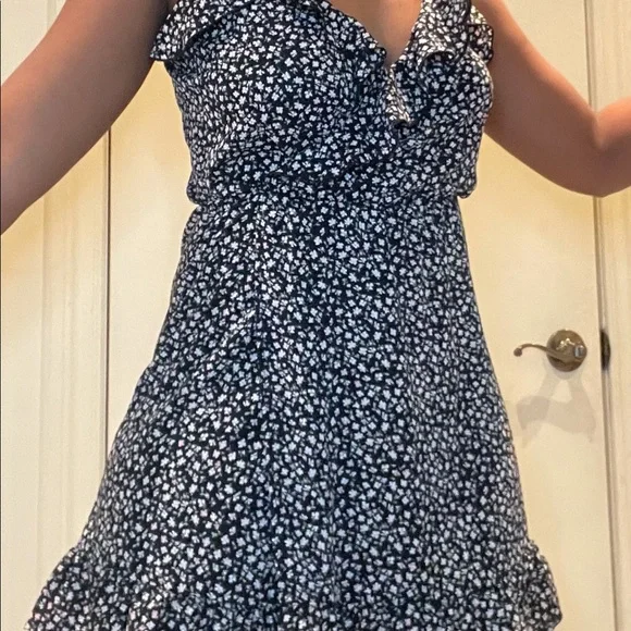 CUTE FLORAL DRESS - Picture 2 of 2
